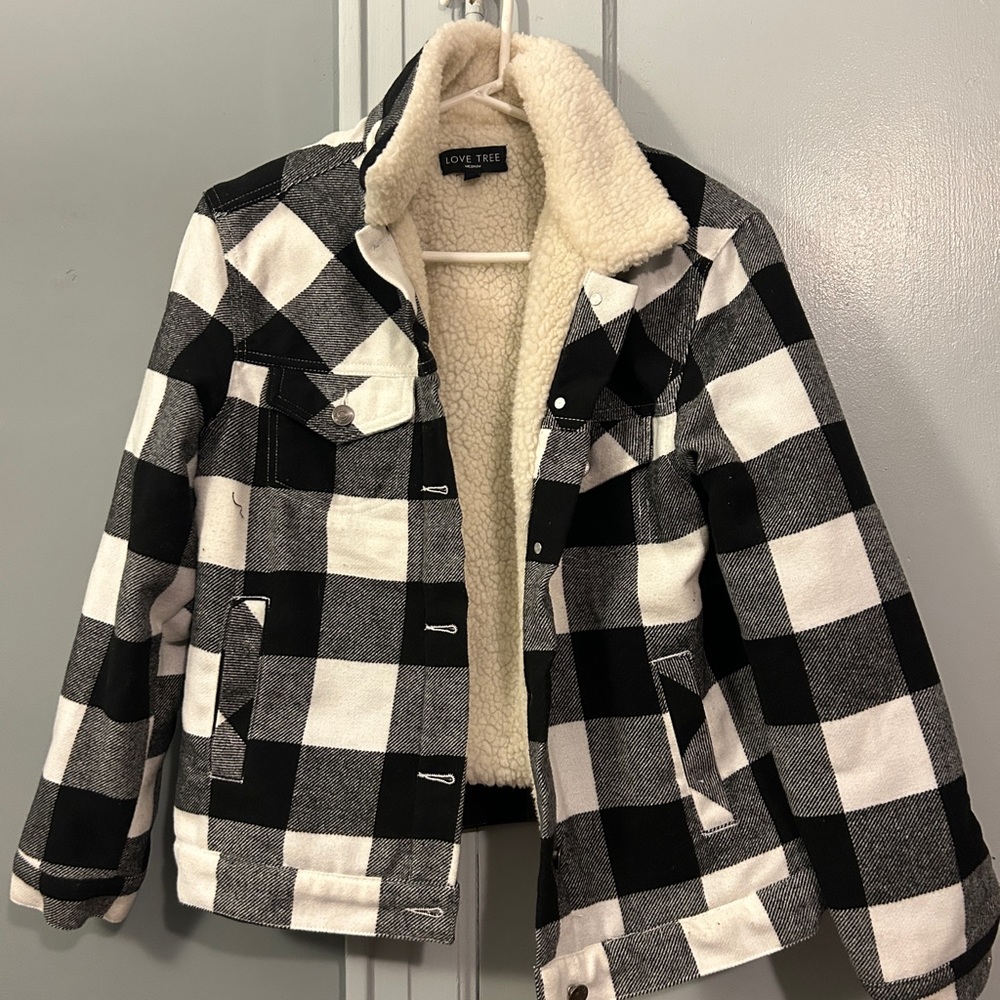 Cute black and white plaid puffer jacket